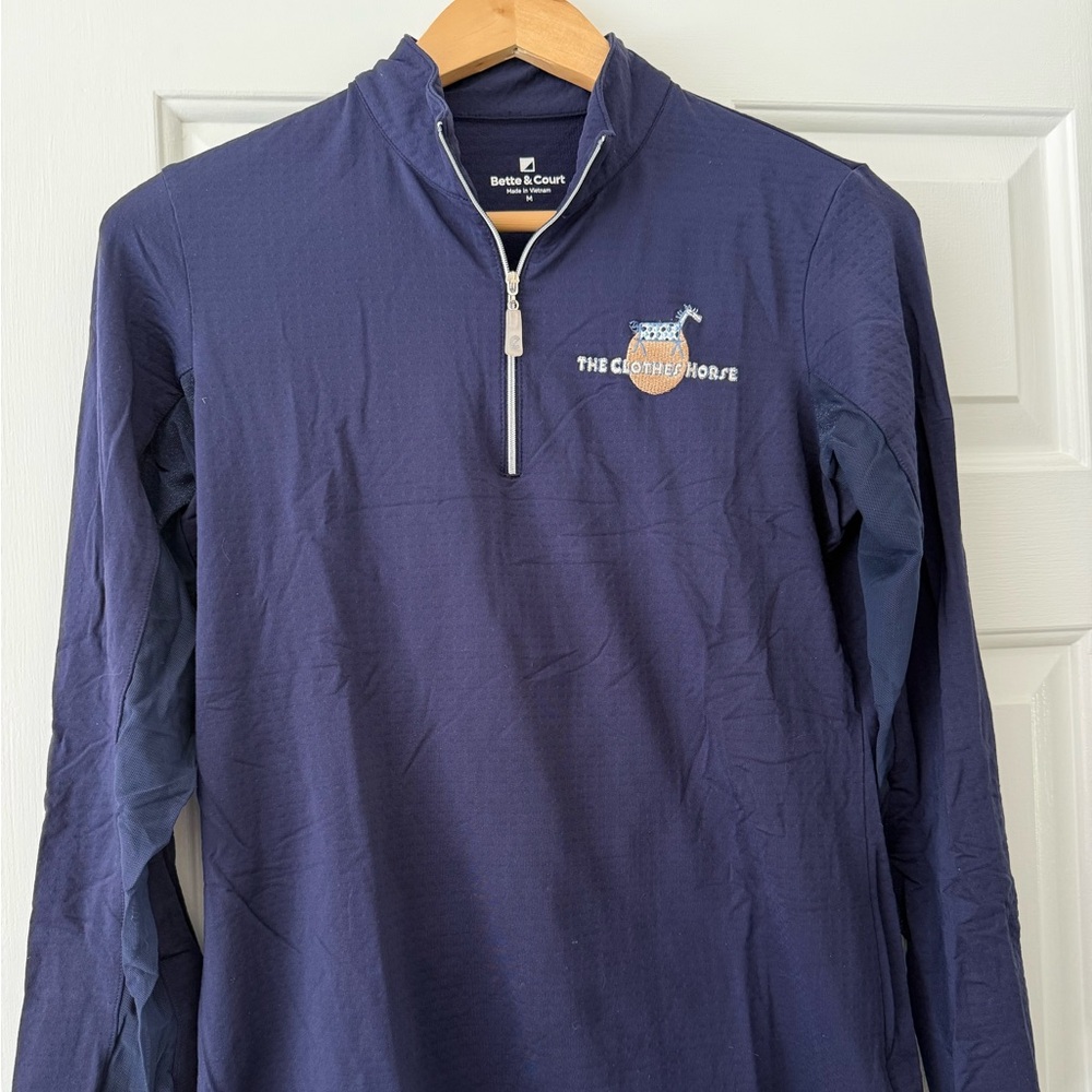 The clothes horse Sun Shirt